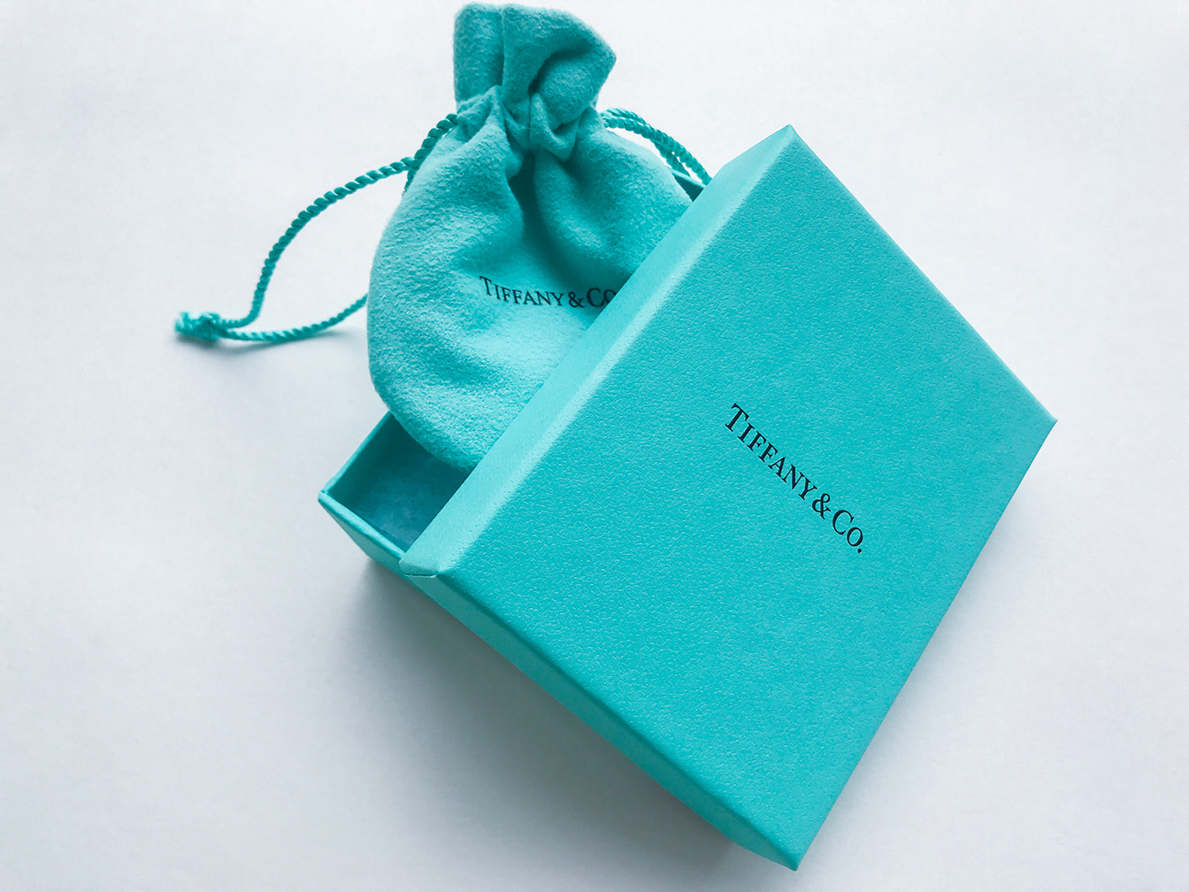 Image of blue box of Tiffany & Co.